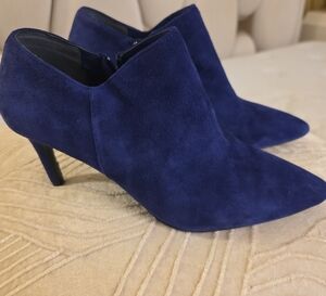 Charles By Charles David Royal Blue Suede Ankle Booties Size 8.5